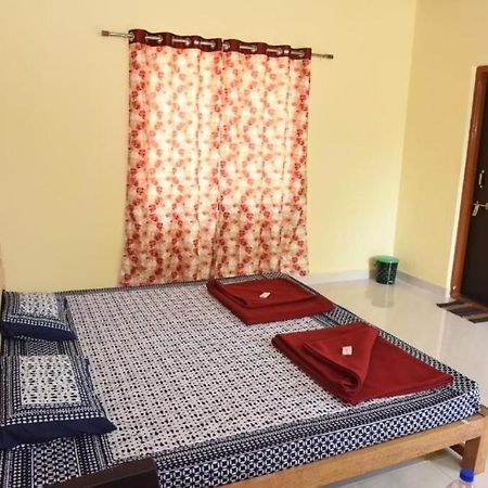 Oyo Paras Hotel Jamui Esterno foto